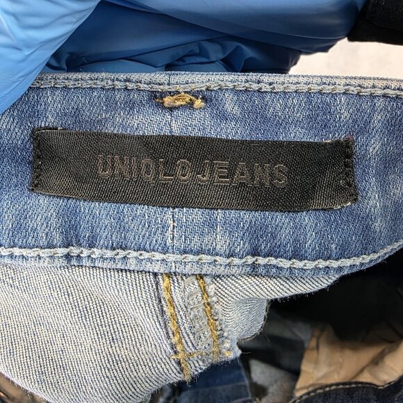 Uniqlo Jeans Womens 27 Blue Skinny Tapered Ultra Stretch Distressed Raw Hem - Picture 9 of 12